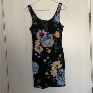 Black mini dress Fashion Nova small